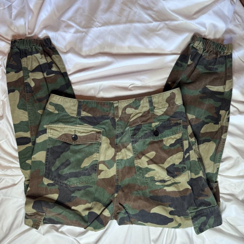 Green Camo Cargo Pants Women’s Medium